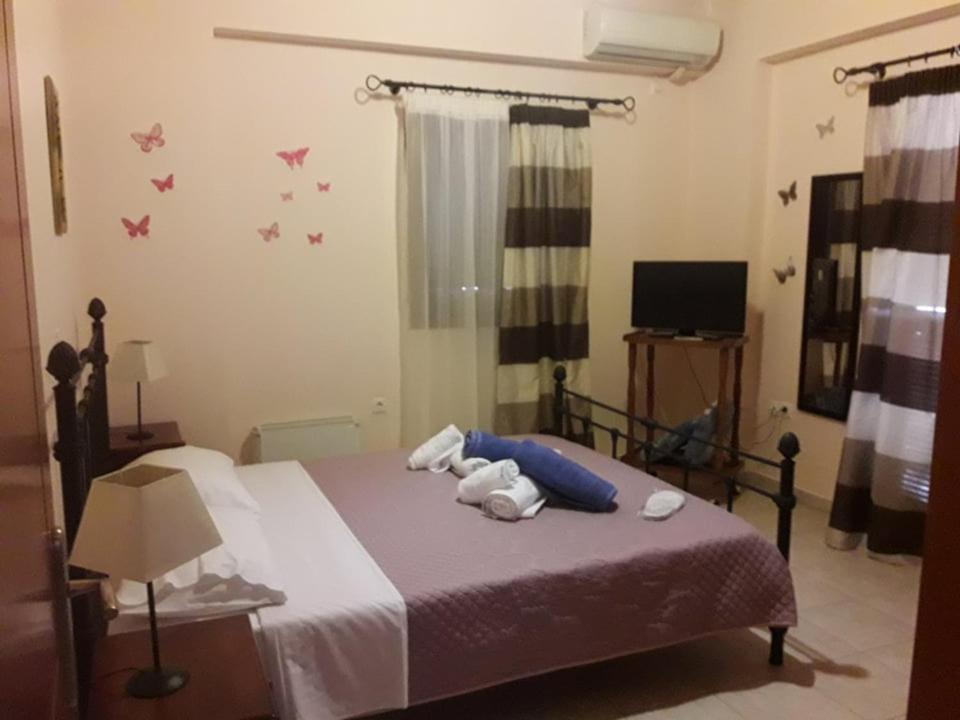 Kelly'S Villa In Stoupa Neokhorion  Esterno foto